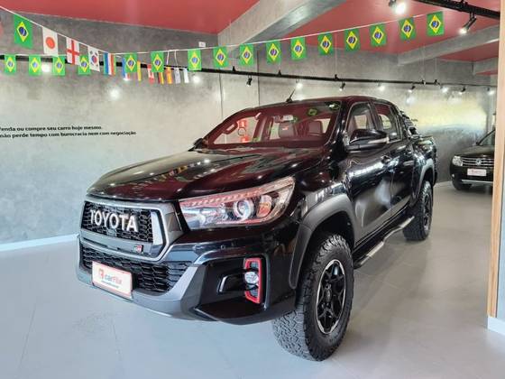 TOYOTA HILUX 2.8 GR SPORT 4X4 CD 16V DIESEL 4P AUTOMÁTICO TOYOTA HILUX 2.8 GR SPORT 4X4 CD 16V DIESEL 4P AUTOMÁTICO